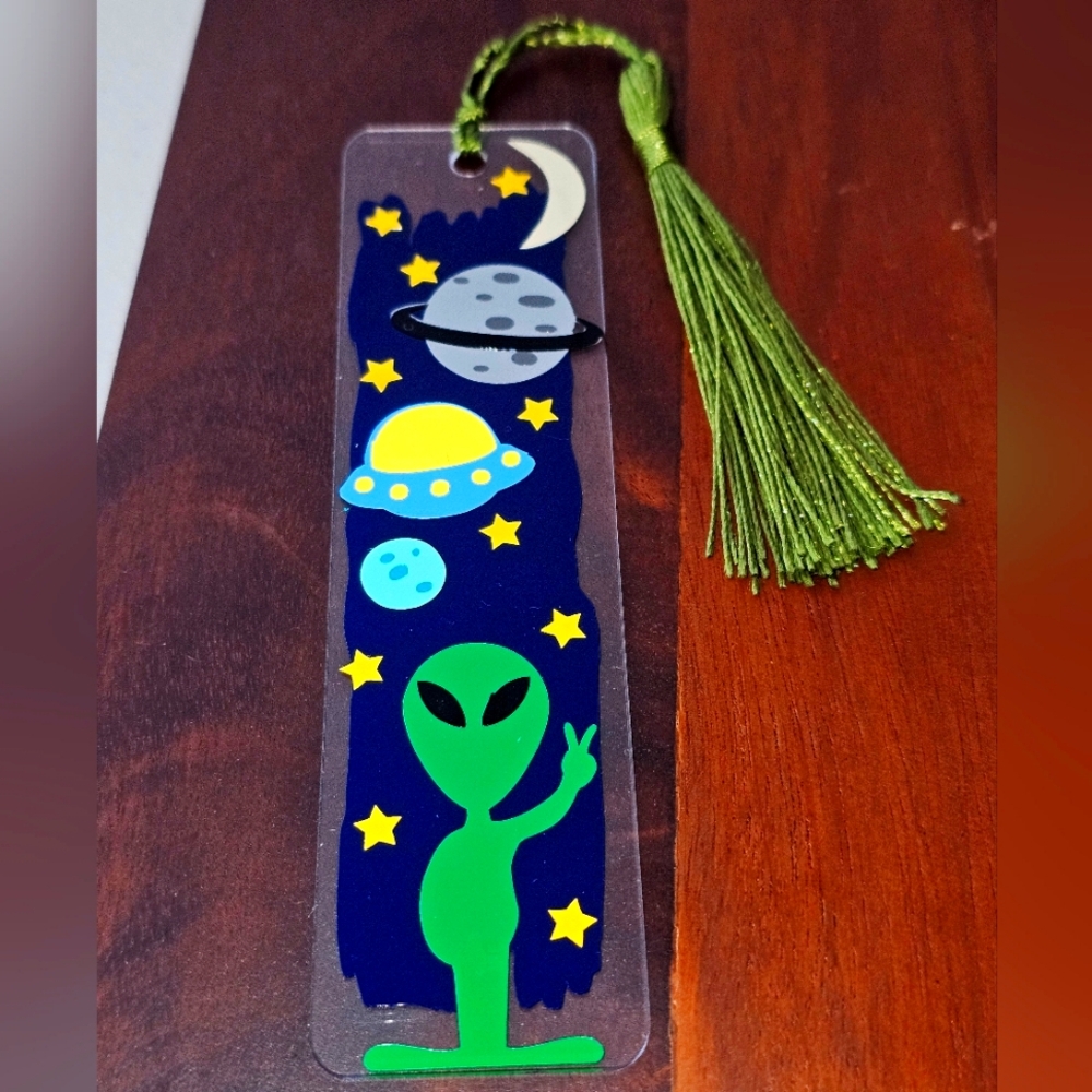 Alien Sci-Fi Bookmark